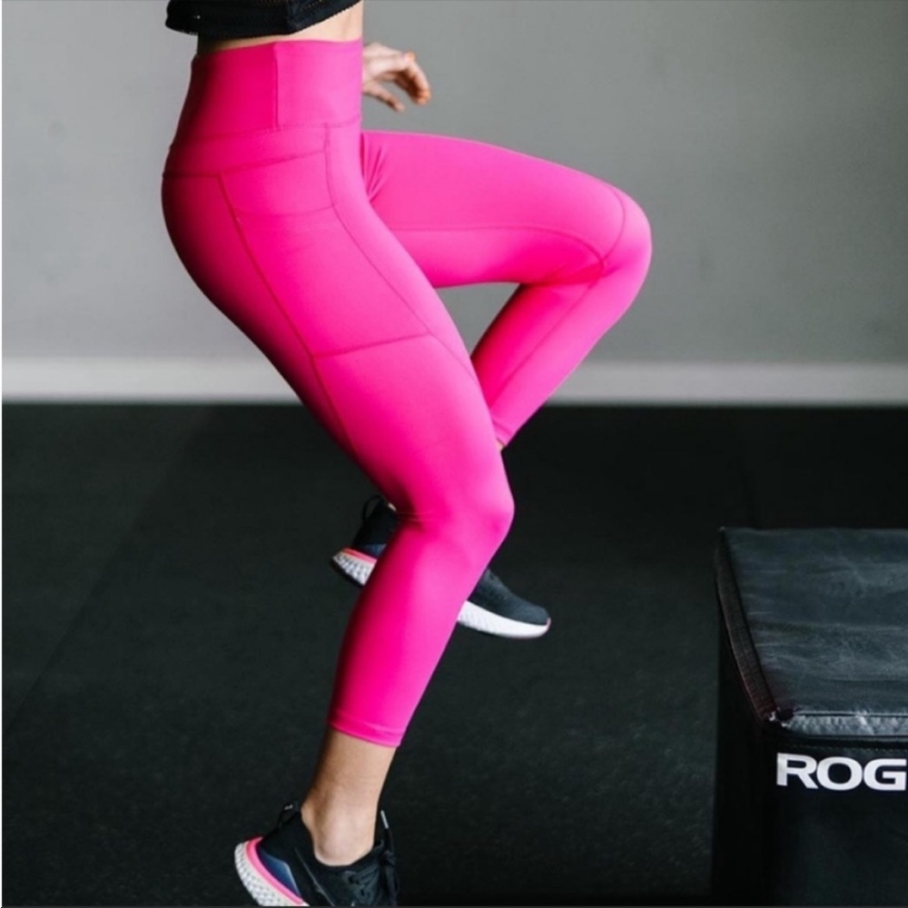 Zyia Active Pocket Light & Tight Capri Leggings Size M
